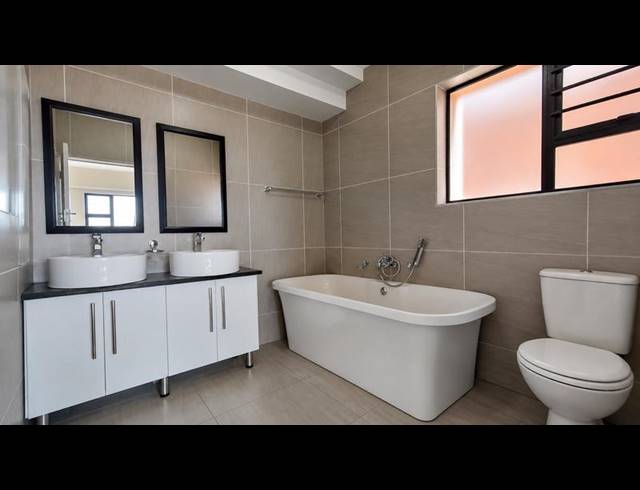 3 BEDROOM TOWNHOUSE FOR SALE IN WILD OLIVE ESTATE